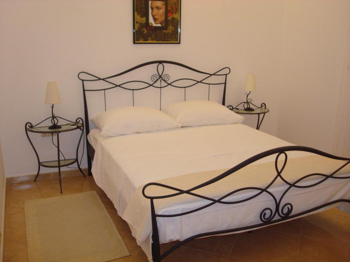 St. Peter Villas Krucica  外观 照片