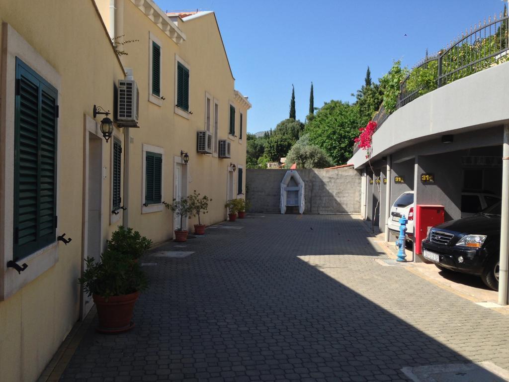 St. Peter Villas Krucica  外观 照片