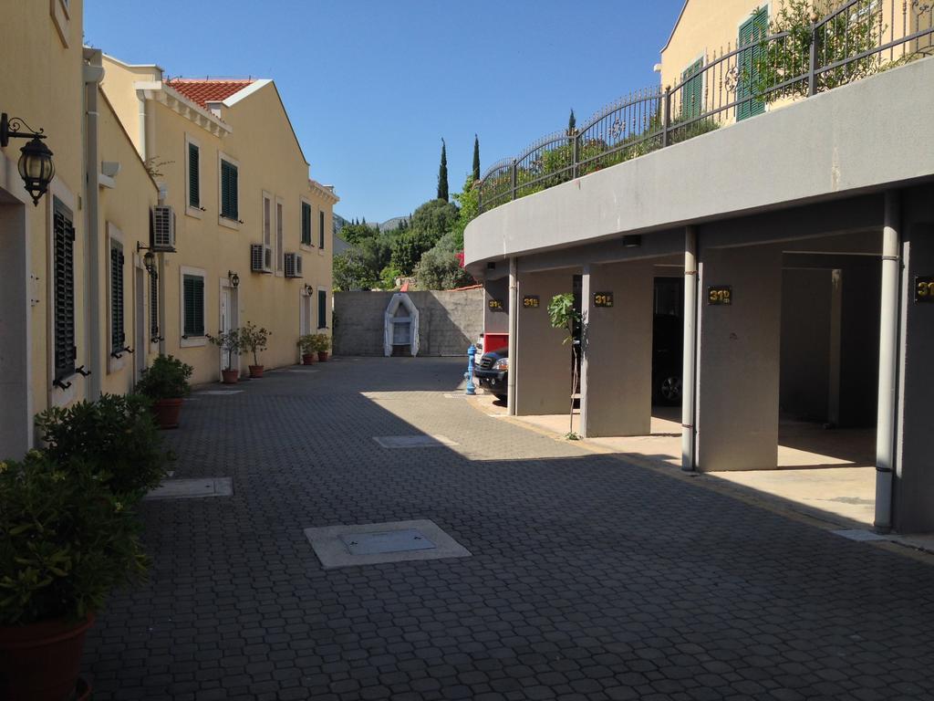 St. Peter Villas Krucica  外观 照片