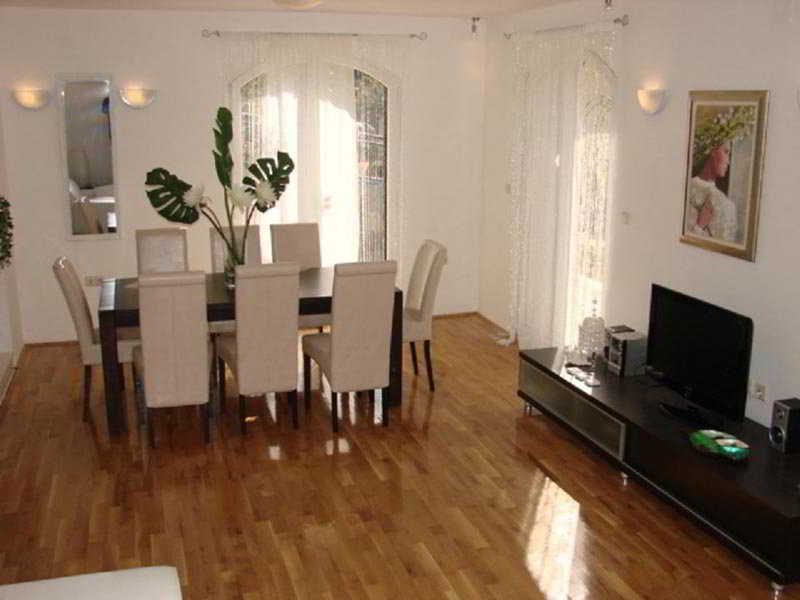 St. Peter Villas Krucica  外观 照片
